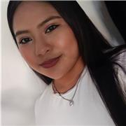 Soy una chica con muchas ganas de enseñar lo que sé, y con los niños me suelo llevarme genial!!